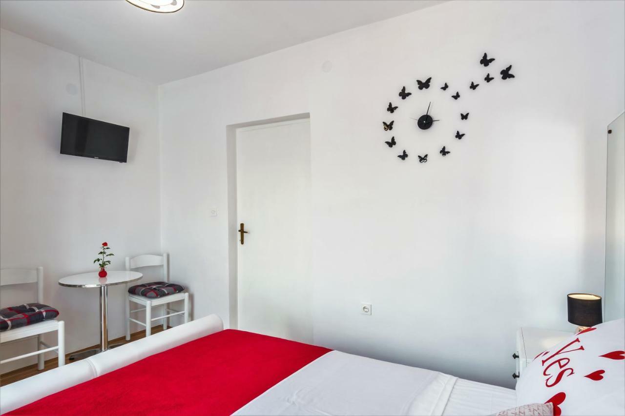 Vacation House Maslina Rupalj Esterno foto
